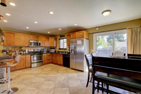 403 Chelan Dr, Vacaville, CA 95687 photo 9