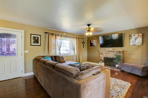 403 Chelan Dr, Vacaville, CA 95687 photo 6