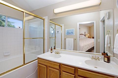 2060 Devonshire Dr, Napa, CA 94558 photo 13