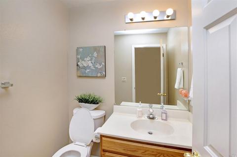 2060 Devonshire Dr, Napa, CA 94558 photo 11