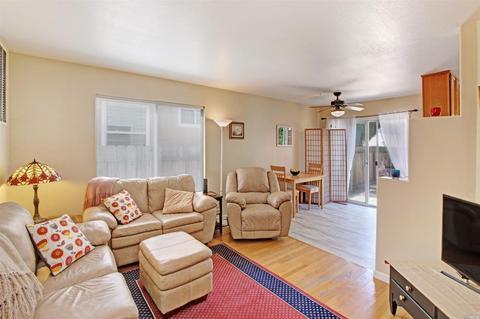 2060 Devonshire Dr, Napa, CA 94558 photo 9