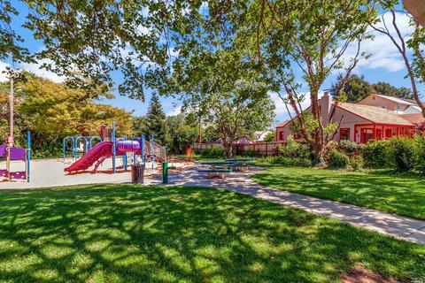 210 Viewmont Ave, Vallejo, CA 94590 photo 28