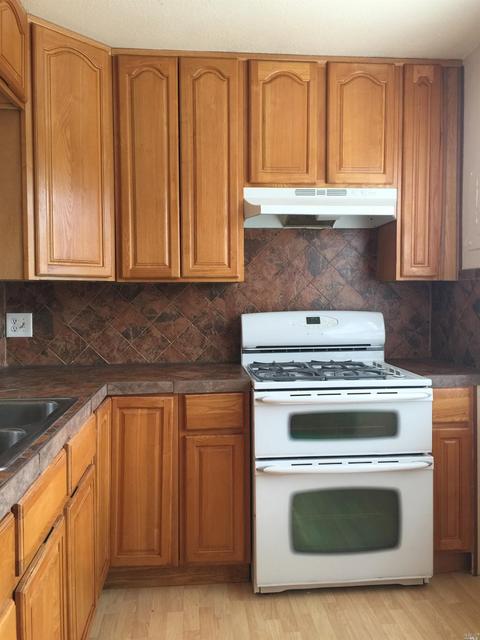 130 Calhoun St, Vallejo, CA 94590 photo 4