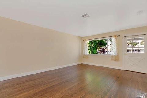 332 Ladera Dr, Vallejo, CA 94591 photo 4