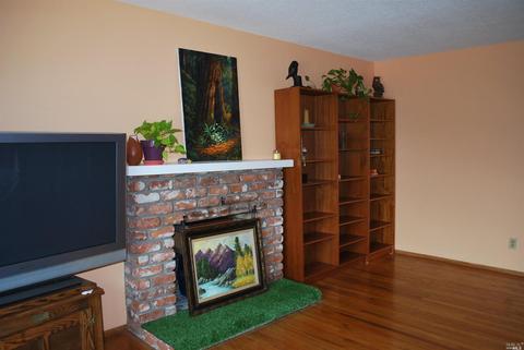 1509 Sarkesian Dr, Petaluma, CA 94954 photo 3