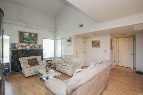 1637 Matthew Dr, Fairfield, CA 94533 photo 6