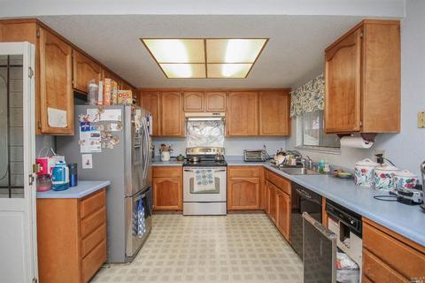 1637 Matthew Dr, Fairfield, CA 94533 photo 16