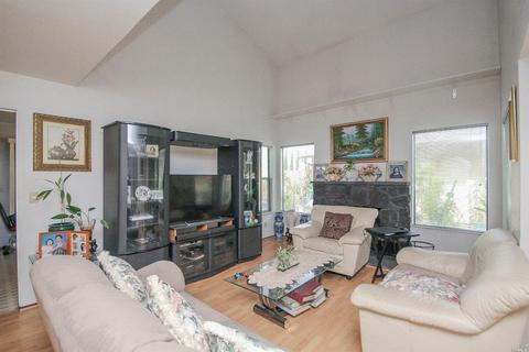 1637 Matthew Dr, Fairfield, CA 94533 photo 4