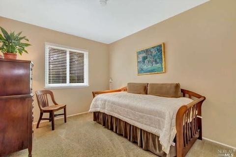 709 Daffodil Dr, Benicia, CA 94510 photo 15