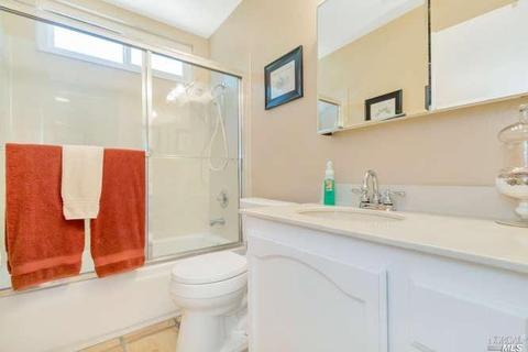 709 Daffodil Dr, Benicia, CA 94510 photo 14
