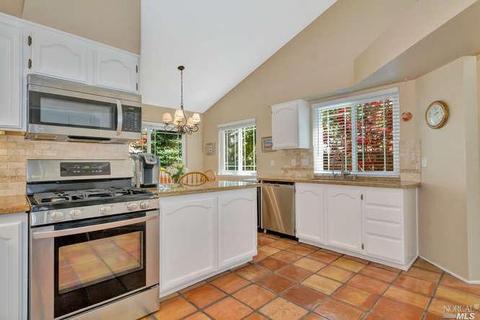 709 Daffodil Dr, Benicia, CA 94510 photo 9