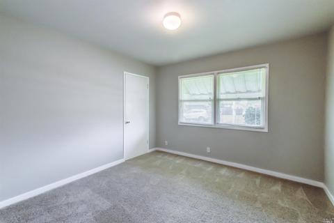 1040 Castlewood Dr, Vallejo, CA 94591 photo 17