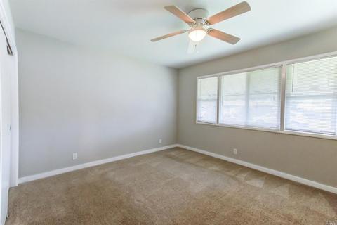 1040 Castlewood Dr, Vallejo, CA 94591 photo 19