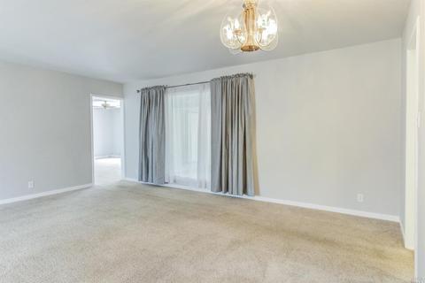 1040 Castlewood Dr, Vallejo, CA 94591 photo 8