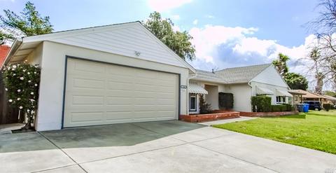 1040 Castlewood Dr, Vallejo, CA 94591 photo 2