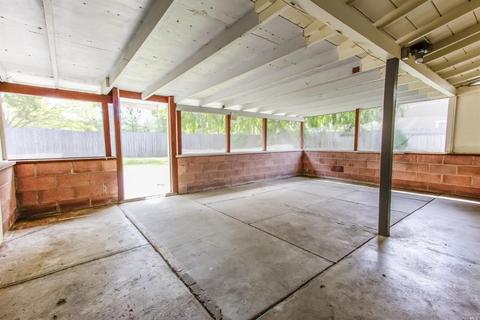 1040 Castlewood Dr, Vallejo, CA 94591 photo 25
