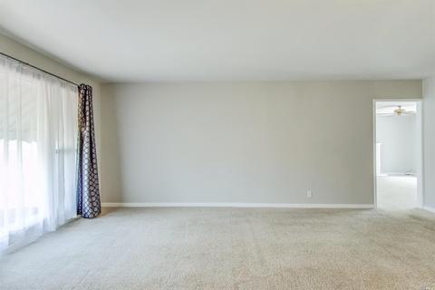 1040 Castlewood Dr, Vallejo, CA 94591 photo 15