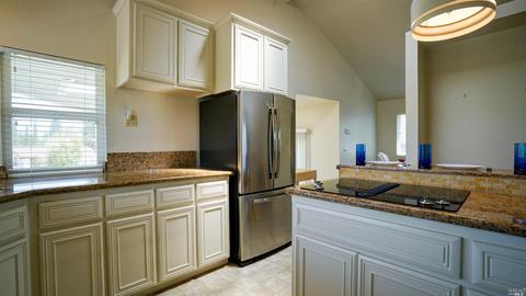 2800 Iris Ct, Fairfield, CA 94533 photo 8