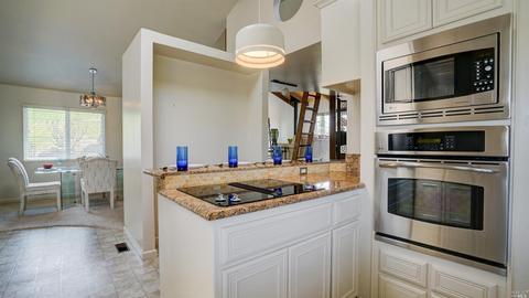 2800 Iris Ct, Fairfield, CA 94533 photo 9