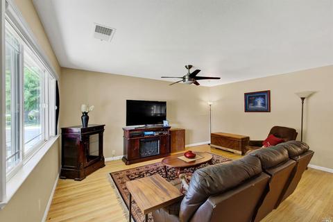 213 Rosa Ave, Winters, CA 95694 photo 7