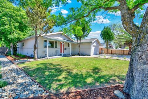 213 Rosa Ave, Winters, CA 95694 photo 2