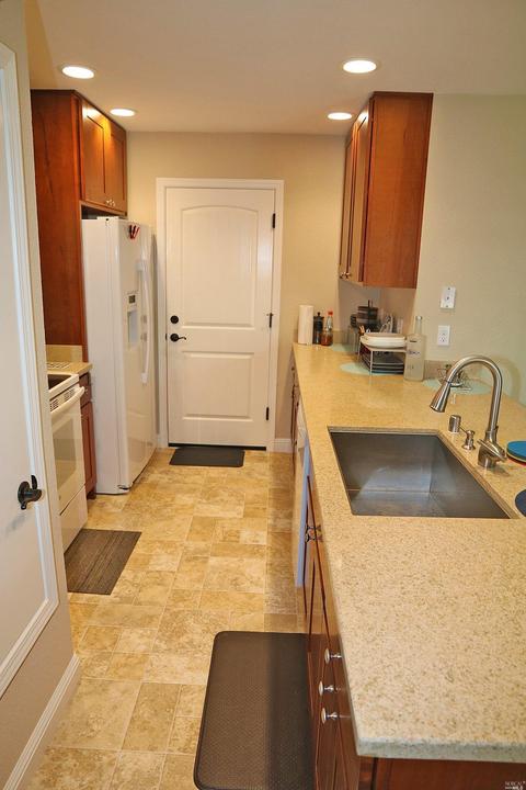 1012 Flicker Ln, Fairfield, CA 94533 photo 12