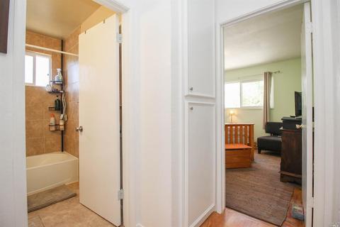 460 Gillcrest Ave, Vallejo, CA 94591 photo 18