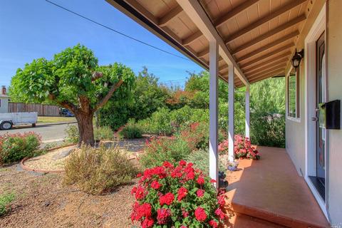 121 Allen Ave, Cloverdale, CA 95425 photo 3