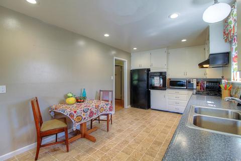 121 Allen Ave, Cloverdale, CA 95425 photo 8