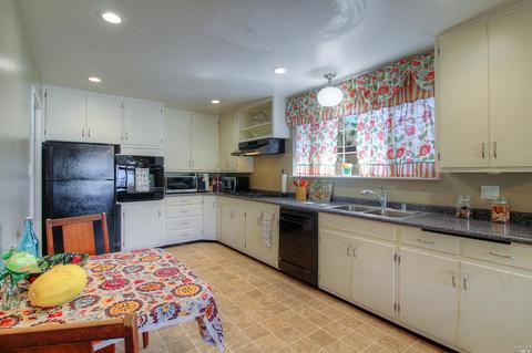 121 Allen Ave, Cloverdale, CA 95425 photo 7