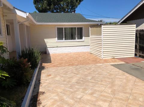 147 Downie Dr, Vallejo, CA 94589 photo 2