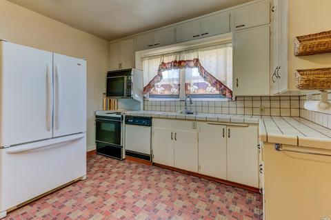 1614 Sutter St, Vallejo, CA 94590 photo 18