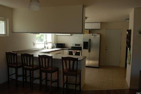 313 Springvalley Dr, Vacaville, CA 95687 photo 4