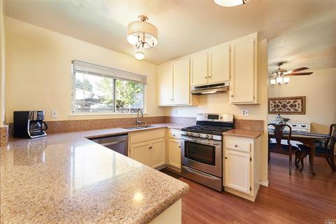 377 Wilson Ln, Windsor, CA 95492 photo 11