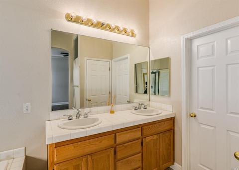 1121 Castelletto Pl, Windsor, CA 95492 photo 10
