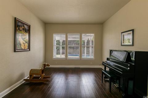 1121 Castelletto Pl, Windsor, CA 95492 photo 5