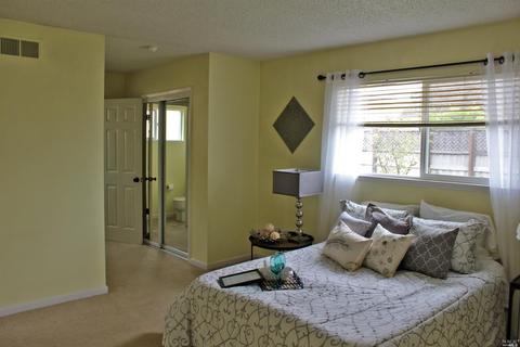 1404 Sarkesian Dr, Petaluma, CA 94954 photo 7