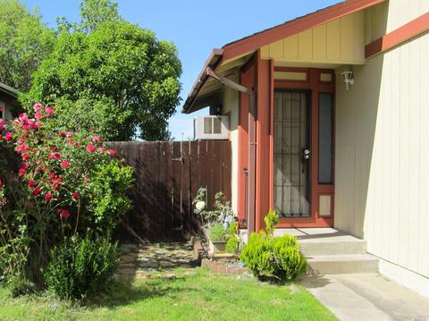 516 Capps Ln, Ukiah, CA 95482 photo 2
