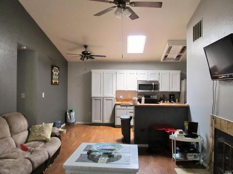 516 Capps Ln, Ukiah, CA 95482 photo 3