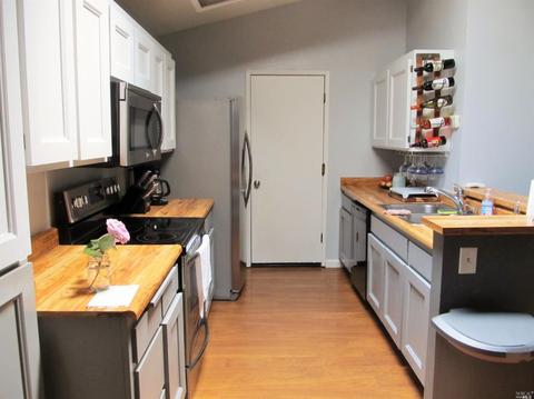 516 Capps Ln, Ukiah, CA 95482 photo 5