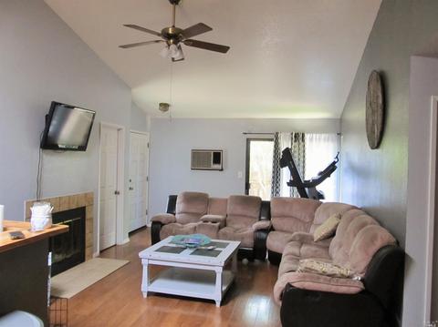 516 Capps Ln, Ukiah, CA 95482 photo 4