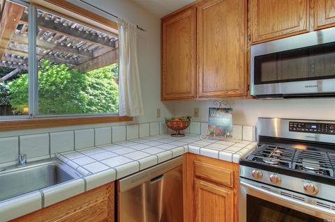 110 Summer Wheat Dr, Windsor, CA 95492 photo 14