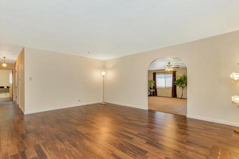 939 Rollingwood Dr, Vallejo, CA 94591 photo 5