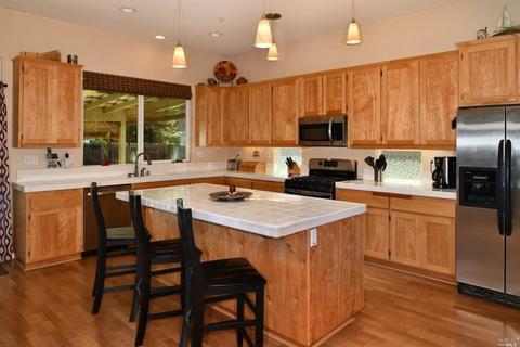 453 Riesling St, Cloverdale, CA 95425 photo 2