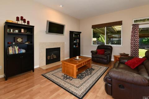 453 Riesling St, Cloverdale, CA 95425 photo 3