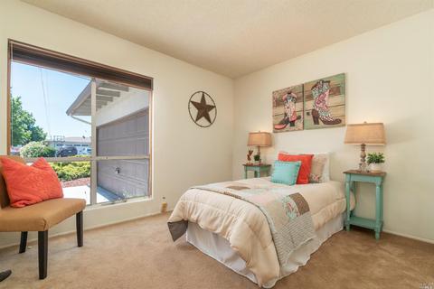 129 Montego Kys, Novato, CA 94949 photo 13