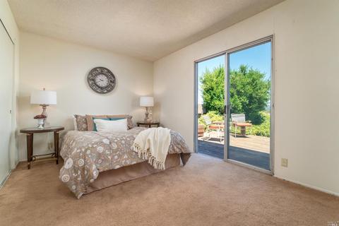 129 Montego Kys, Novato, CA 94949 photo 9