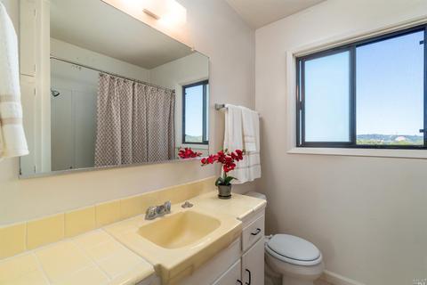 129 Montego Kys, Novato, CA 94949 photo 16