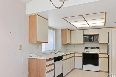 285 Longridge Dr, Vallejo, CA 94591 photo 6