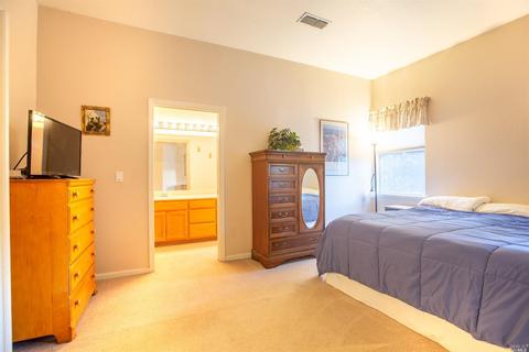 249 Sungate Ct, Vacaville, CA 95688 photo 25